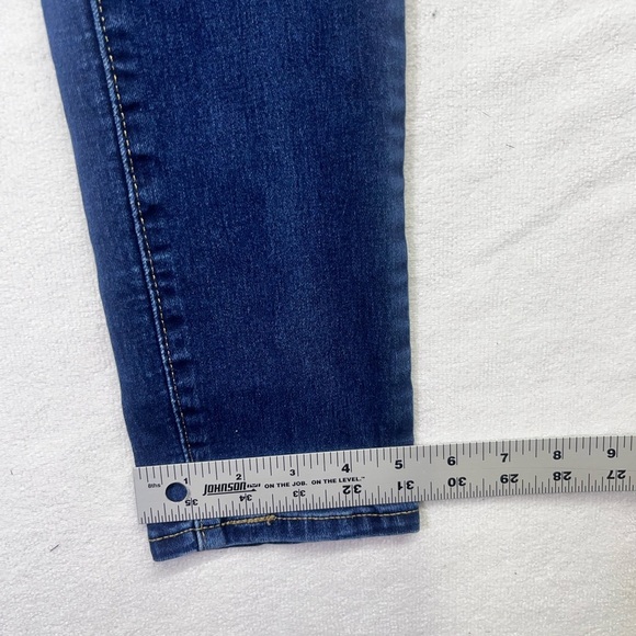 Levi’s 711 Skinny Jeans Womens 29 Waist Blue Denim Stretch Cute Chic 1736 - Picture 7 of 10